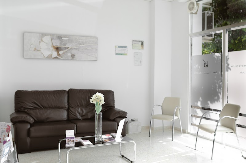 Imagen de Ginecología y Pediatría Carmona: Dra. Valle Aguilar Martín y Dr. Carlos Jiménez Rámila – Dr. José Márquez Caballero