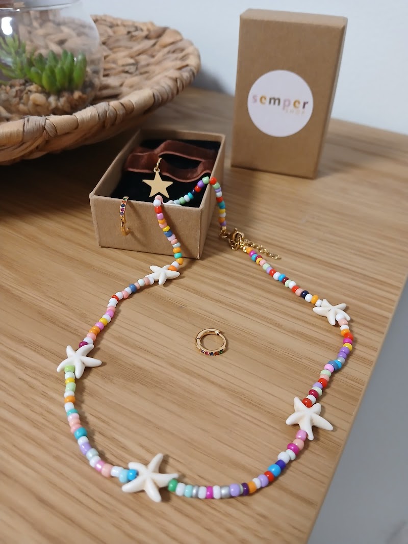 Imagen de negocio en Moda y complementos en Alcalá del Río