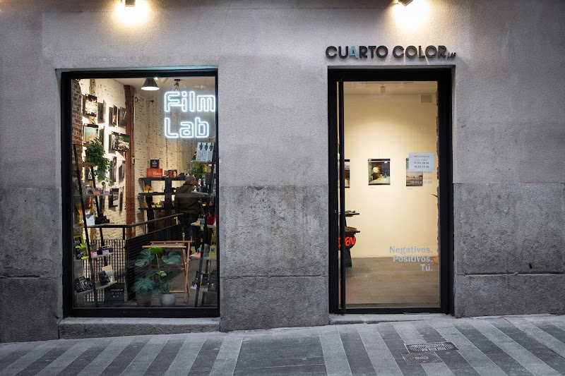 Imagen de Cuarto Color Lab