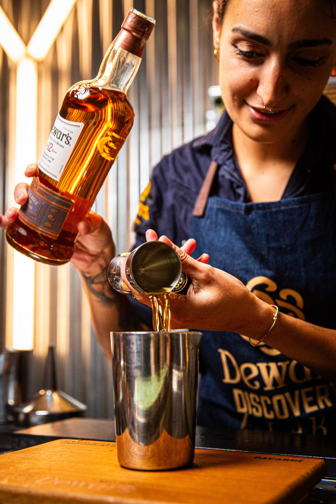 Fotografía producto coctelería Dewar's 12 años Bacardí — Arteria Studio Sevilla
