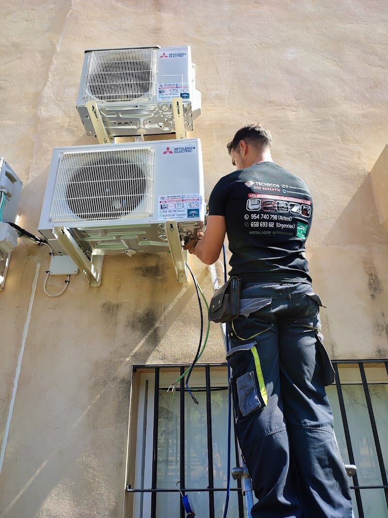 Imagen de Técnicos con Garantía