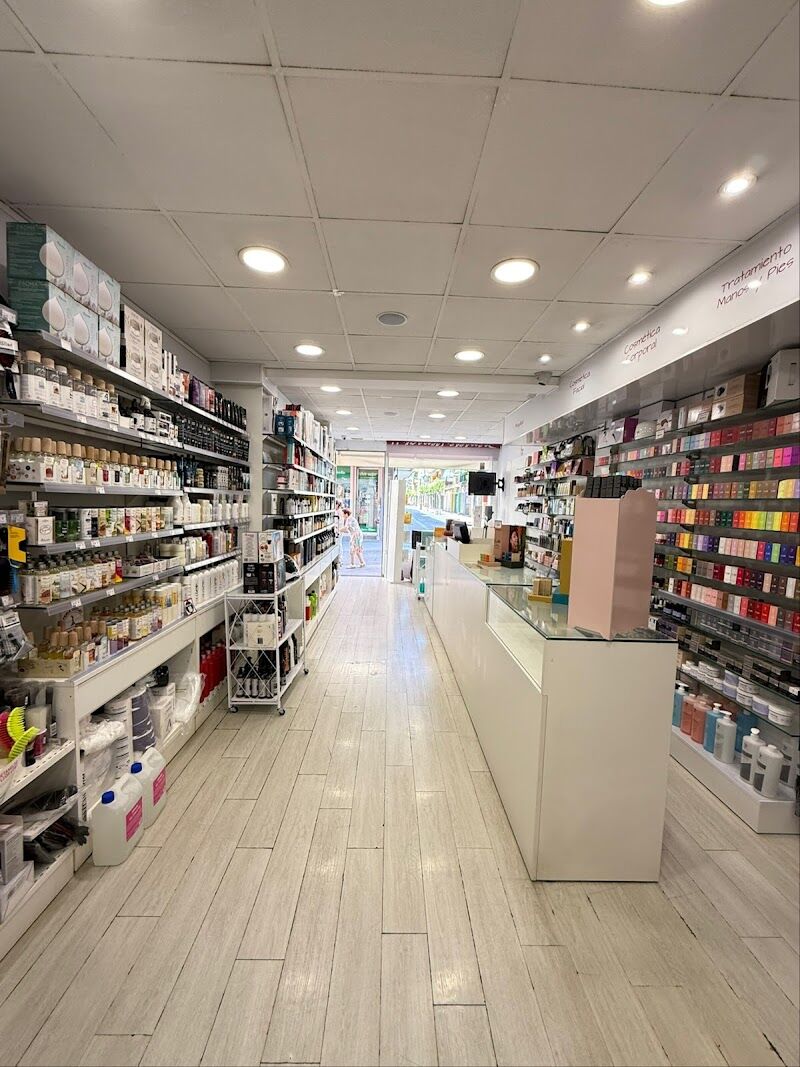 Imagen de Agara Xxi Productos de Peluquería y Estética. Peggy Sage, Every Green y Dikson.