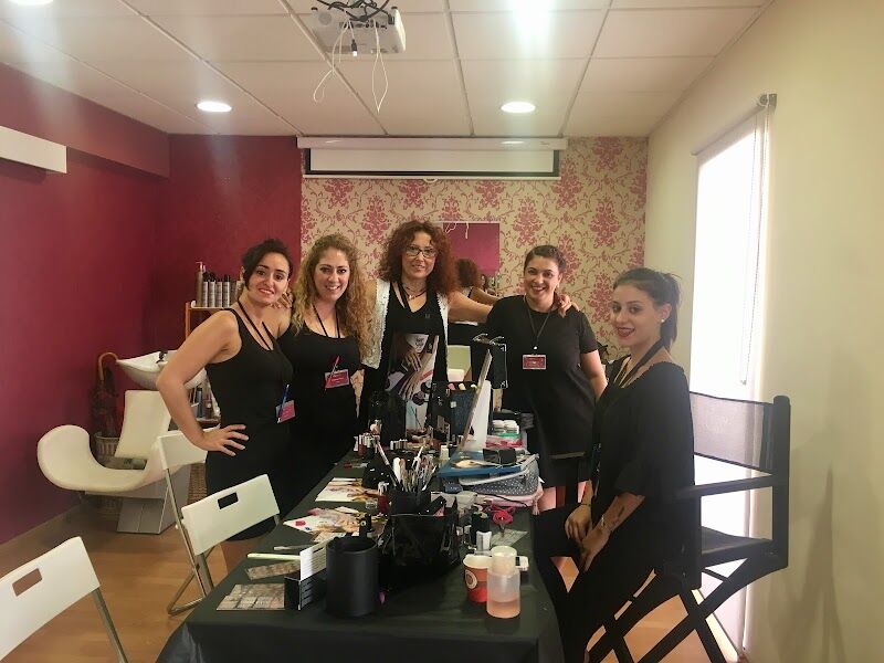 Imagen de Agara Xxi Productos de Peluquería y Estética. Peggy Sage, Every Green y Dikson.