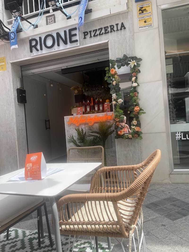 Imagen de Pizzeria Cocteleria Rione