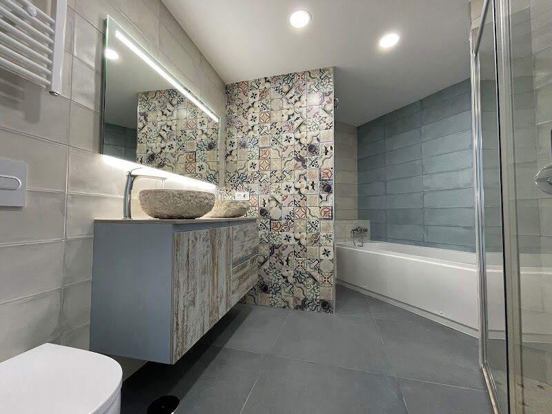 Imagen de Construcciones y Reformas Enola y Ramón Raya