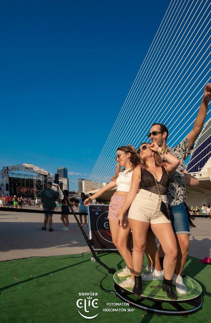 Imagen de Sonrisaclic – Fotomatón -videomatón 360º – Castellón – Valencia