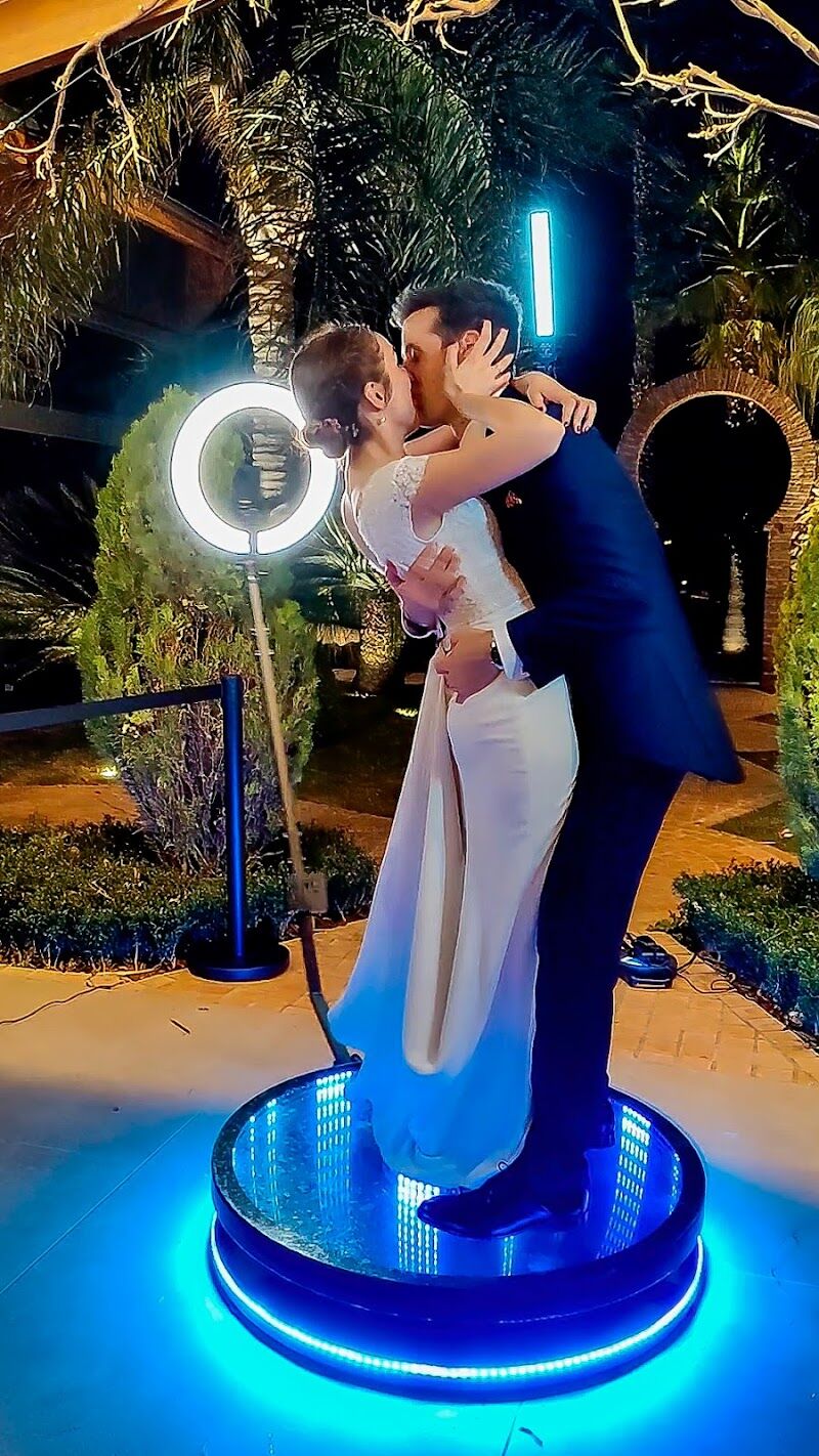 Imagen de Sonrisaclic – Fotomatón -videomatón 360º – Castellón – Valencia