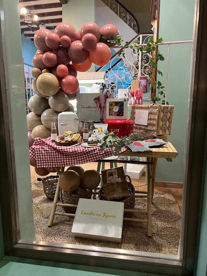 Imagen de Canella en Rama | Desayunos a Domicilio y Mesas Dulces