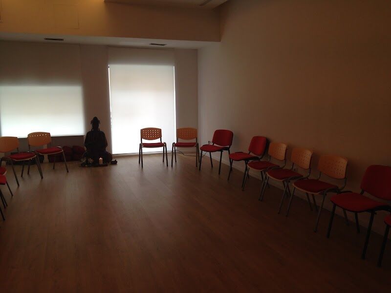 Imagen de Centro Shambala Sevilla: Constelaciones Familiares, Yoga, Masajes y Meditación