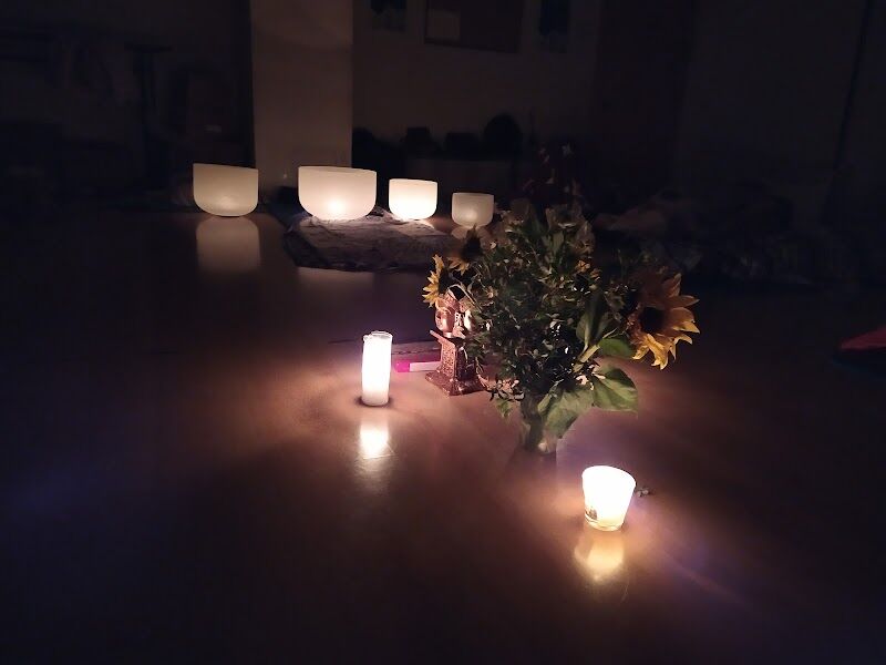 Imagen de Centro Shambala Sevilla: Constelaciones Familiares, Yoga, Masajes y Meditación