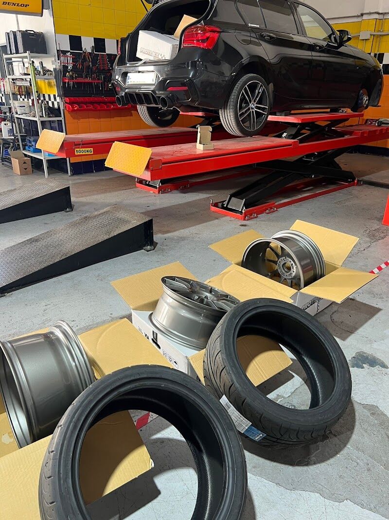 Imagen de Neumáticos Vila S.l.