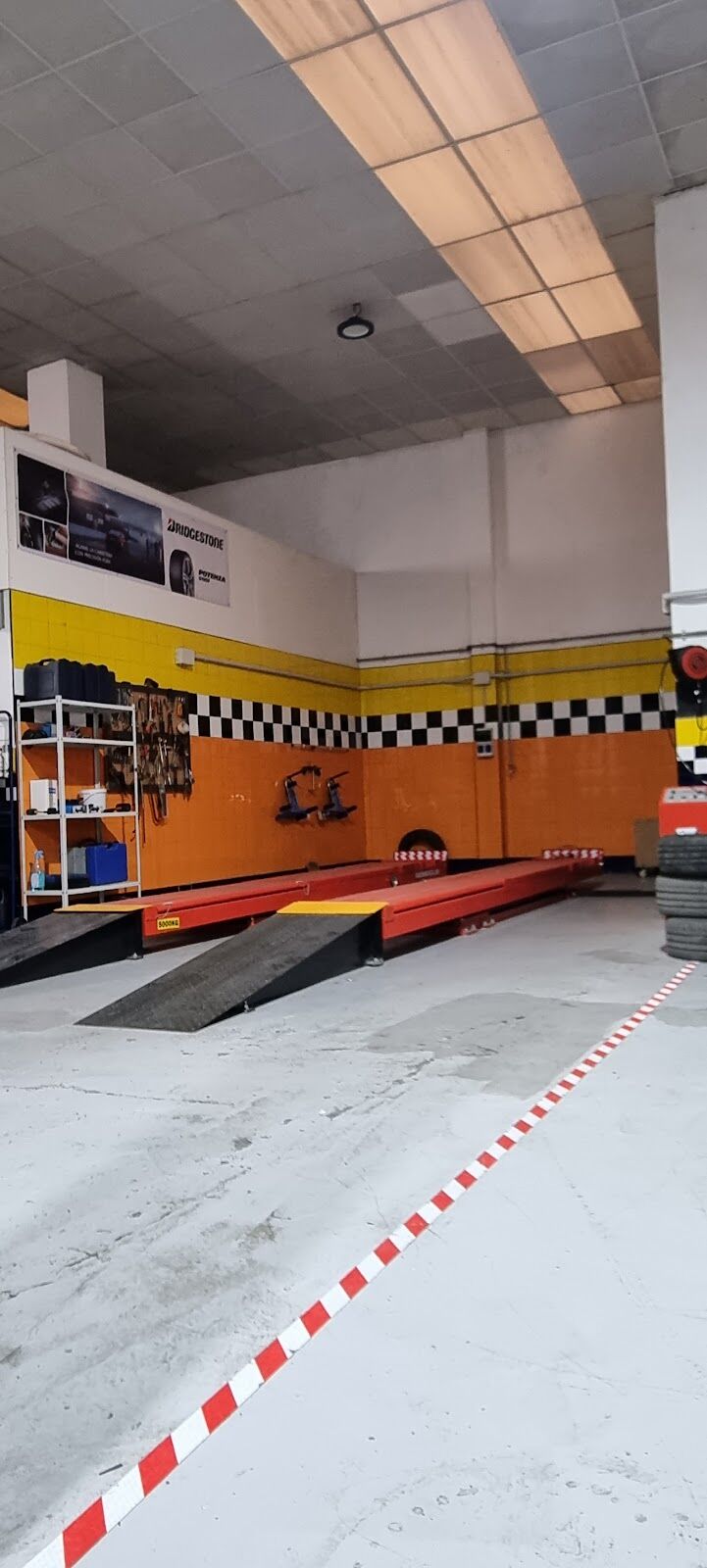 Imagen de Neumáticos Vila S.l.