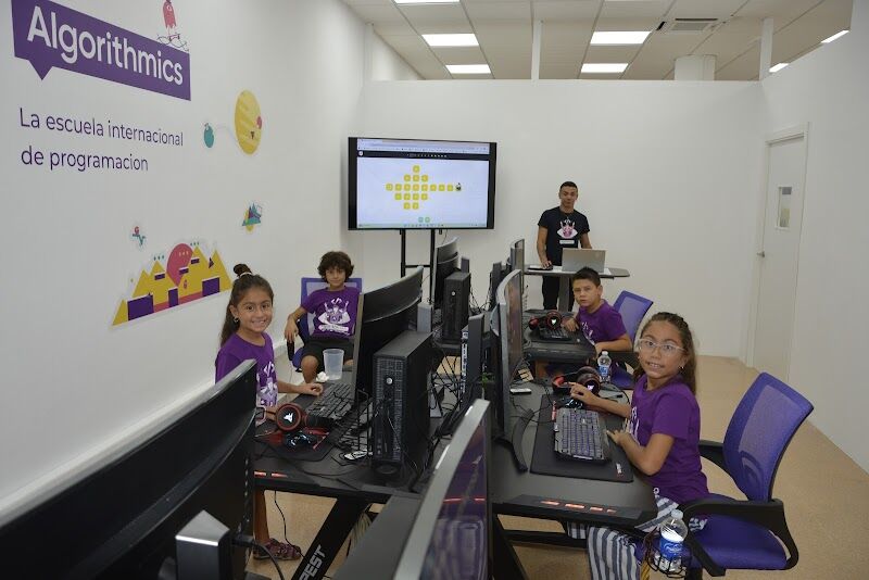 Imagen de Algorithmics Medio Vinalopó Novelda Academia Informática Matemáticas