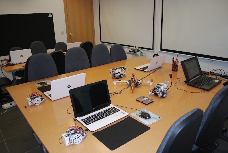 Imagen de Academia Multi-lab Formanovus