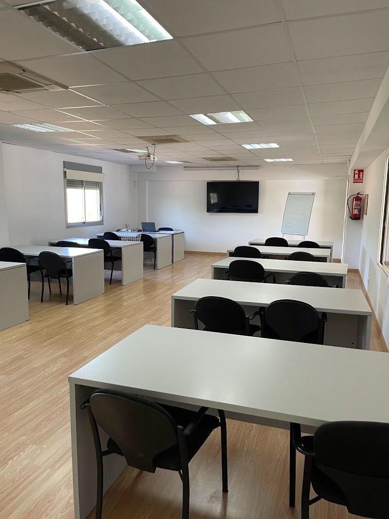 Imagen de Airpull Aviation Academy – Escuela de Pilotos – Valencia