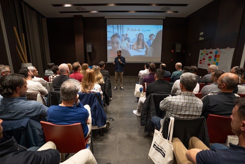 Imagen de Coach en Comunicación y Oratoria Ale Sandino