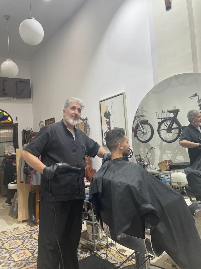 Imagen de Peluquería Corte 17