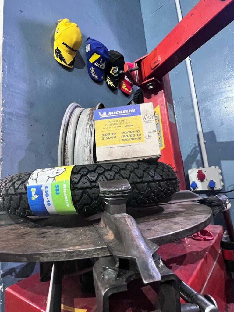 Imagen de Motorcycle Repair Service