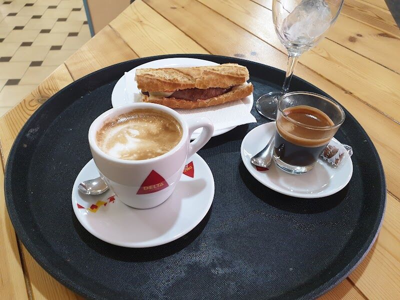 Imagen de Cafetería Colegio Mayor Ramón Acin