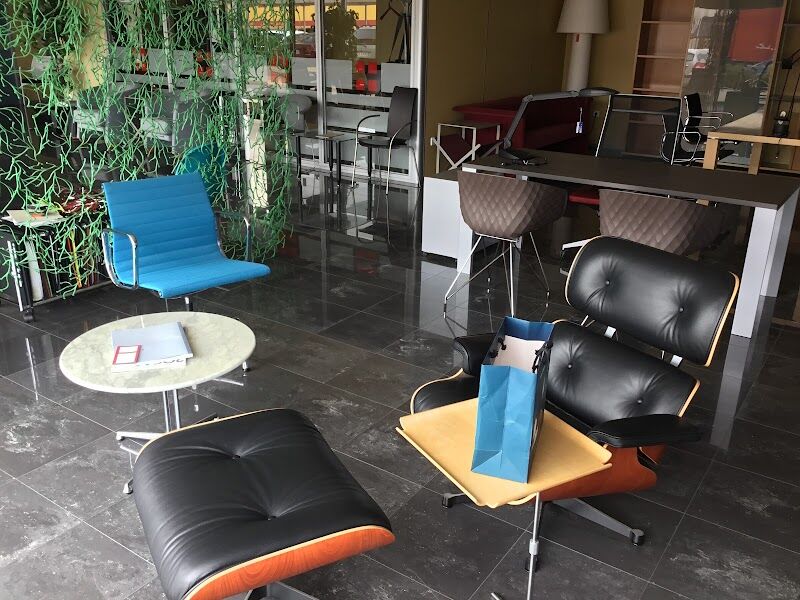 Imagen de Ofitécnica Oficina Técnica S.l.u – Muebles de Oficina – Sillería – Mamparas – Tabique Móvil – Accesorios