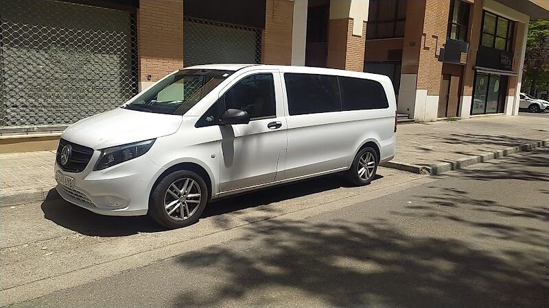 Imagen de Taxivip Huesca de 1 a 8 Plazas