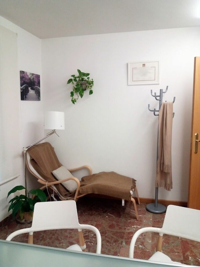 Imagen de Psicóloga Huesca • María Garcés Samper • la Mirada de Tu Sonrisa • Adultos, Familias, Adolescentes y Niños/as