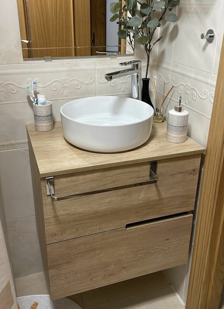 Imagen de Fontanero en Málaga. Plumbing – Calentadores, Termos de Gas y Atascos de Tuberías