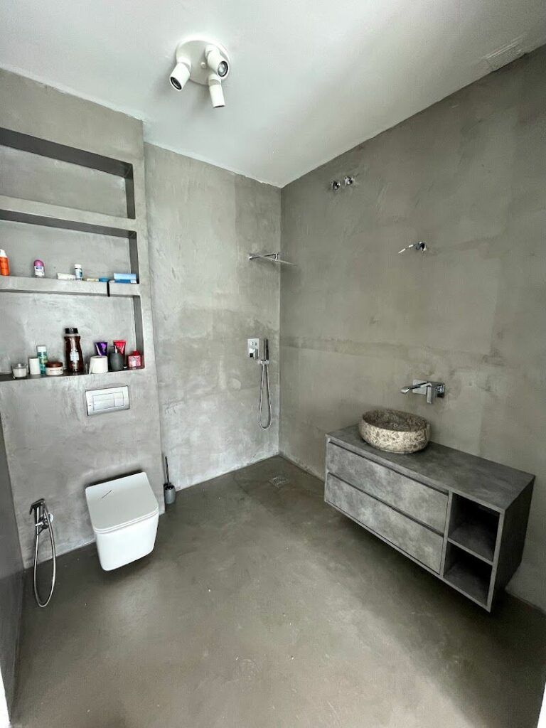 Imagen de Fontanero en Málaga. Plumbing – Calentadores, Termos de Gas y Atascos de Tuberías