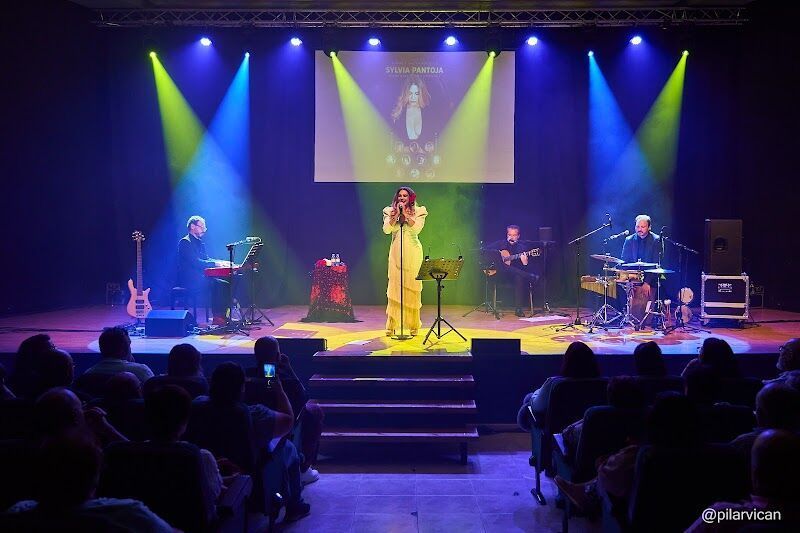 Imagen de negocio en Cine y teatro en Fuentes de Ebro