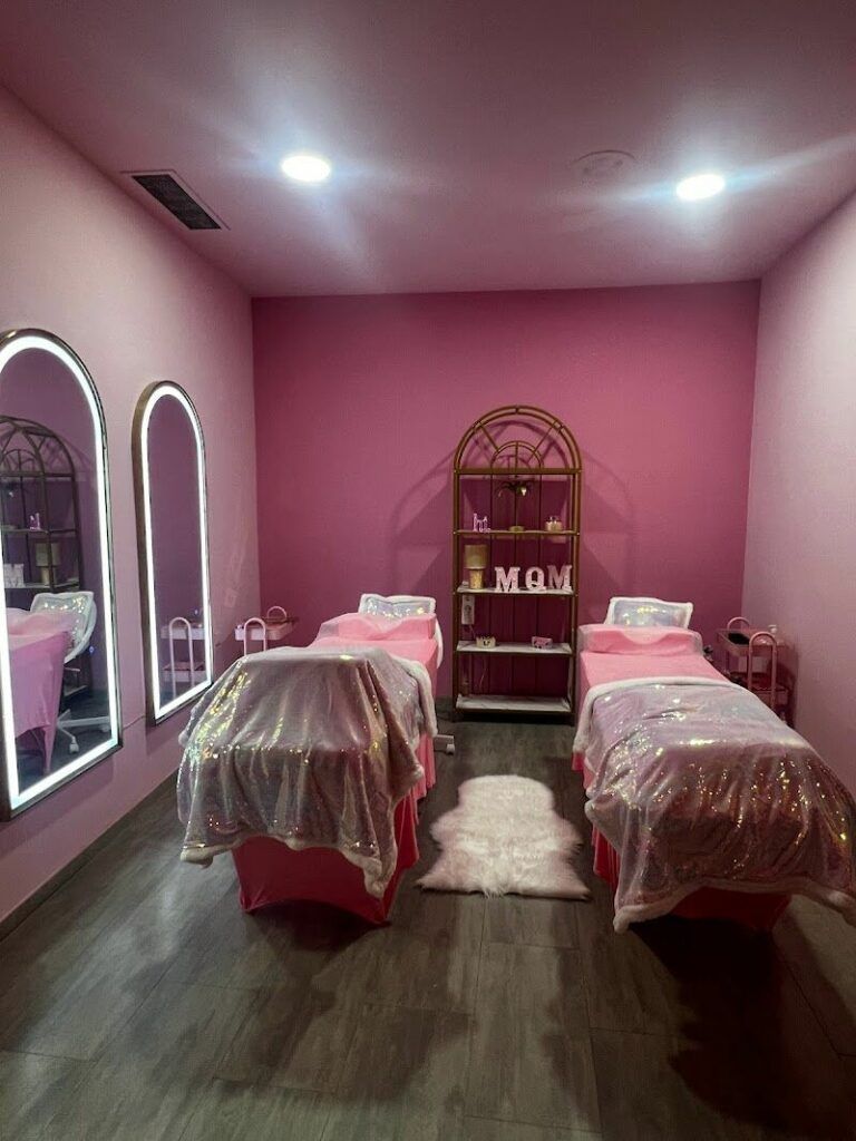 Imagen de Miradas Que Matan | Pestañas y Uñas | Micropigmentacion