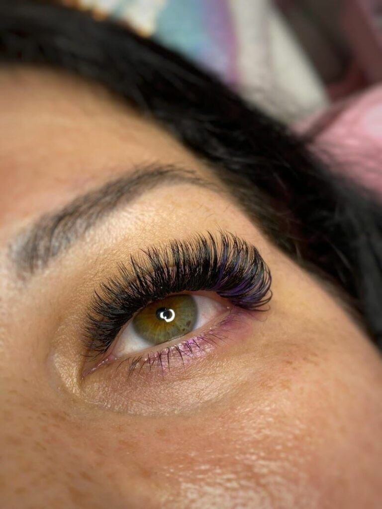 Imagen de Miradas Que Matan | Pestañas y Uñas | Micropigmentacion