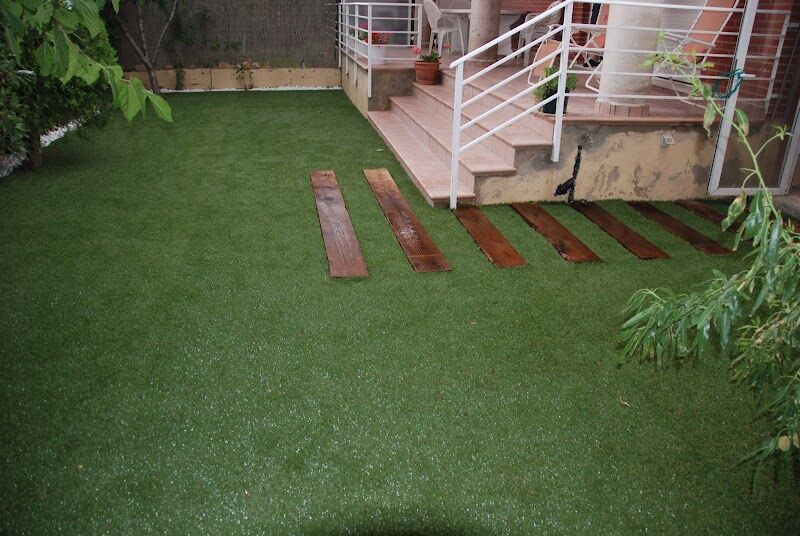 Imagen de Jardinplus | Cesped Decorativo y Mobiliario para Jardin