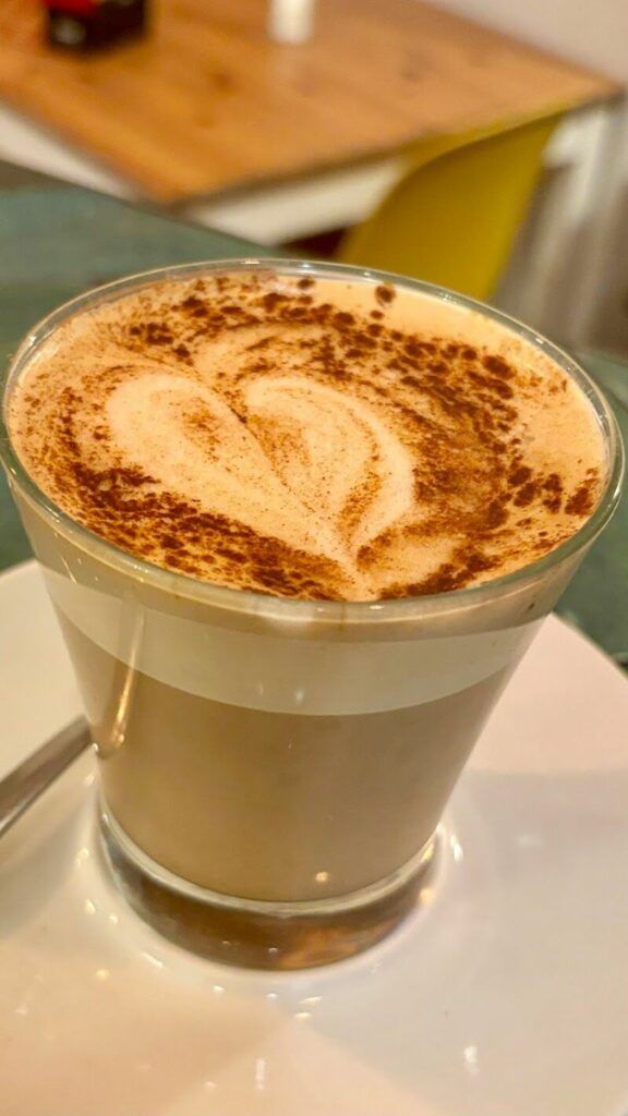 Imagen de Mola Cafe Cocktails & Food