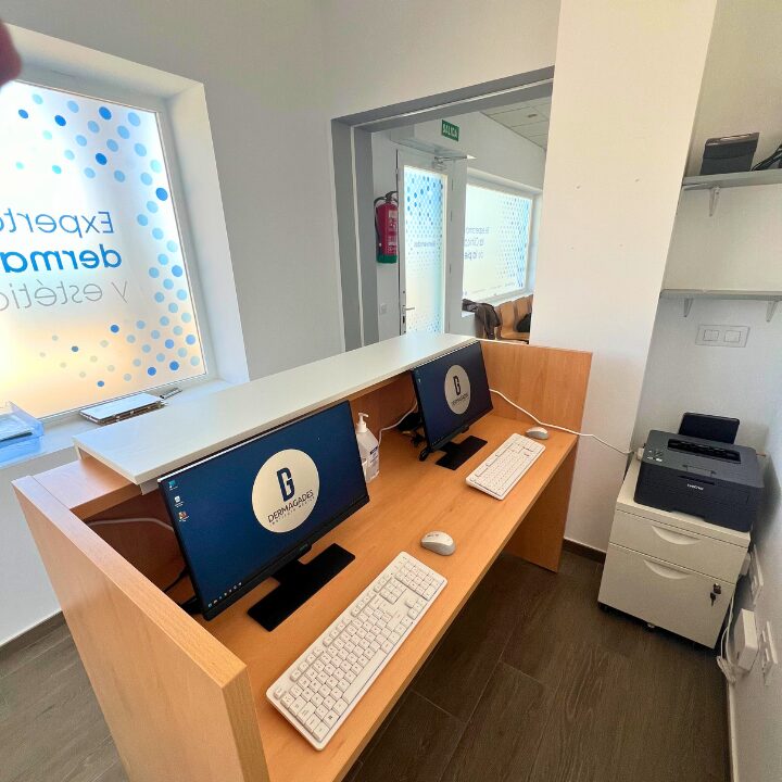 Imagen de Dermagades, Dermatología sin Esperas