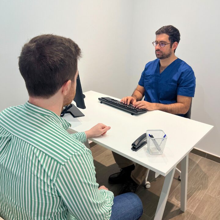 Imagen de Dermagades, Dermatología sin Esperas