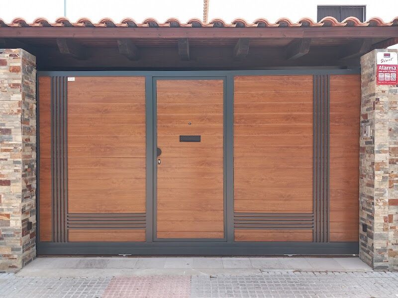Imagen de negocio en Portones automáticos en Provincia de Cádiz
