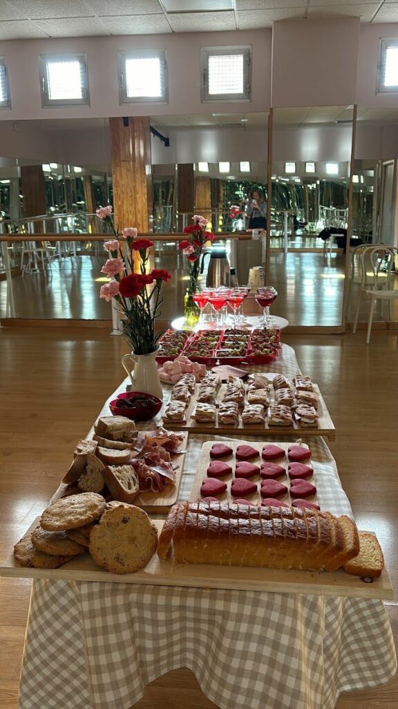 Imagen de 10 y 10 Estudio de Movimiento