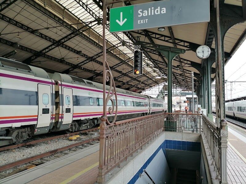 Imagen de Estación de Trenes de Valladolid-campo Grande (adif)