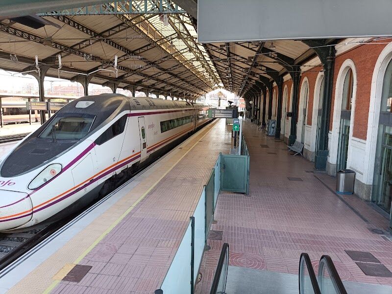 Imagen de Estación de Trenes de Valladolid-campo Grande (adif)