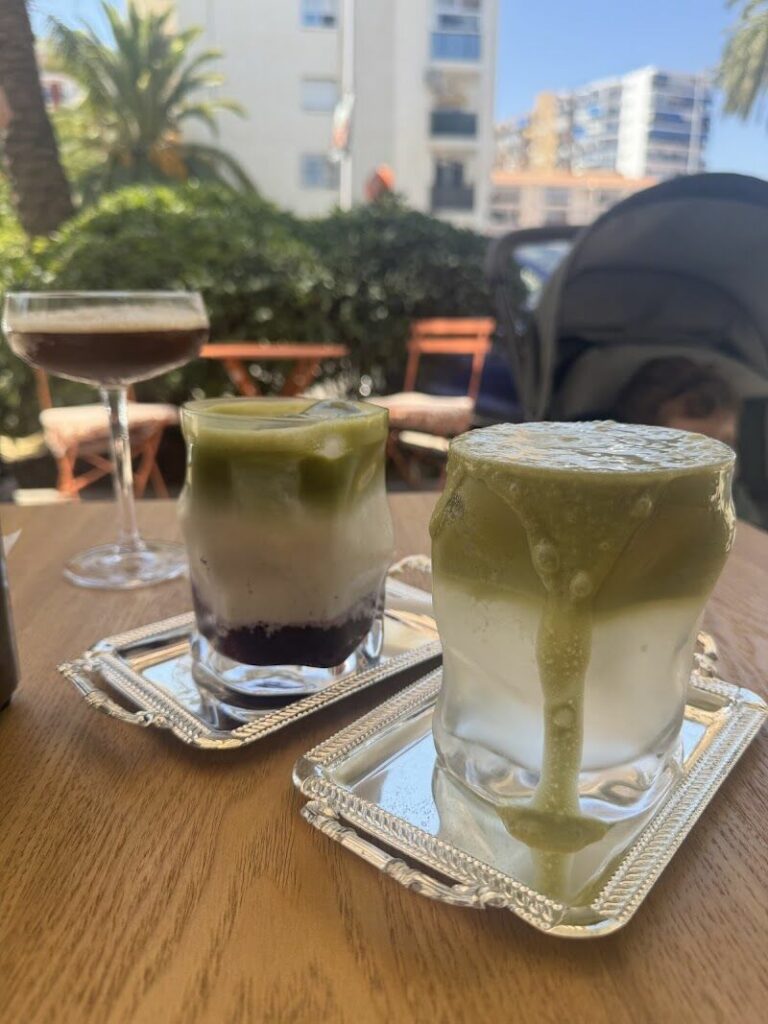 Imagen de Cobalt Hours