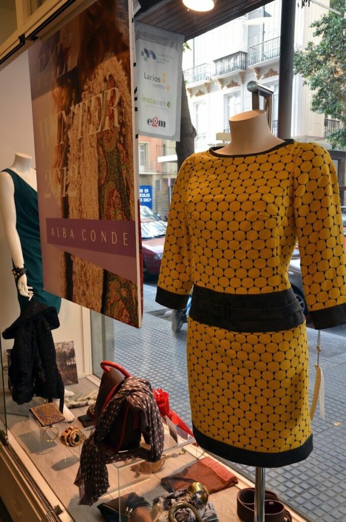 Imagen de Charol| Ropa de Mujer en Málaga