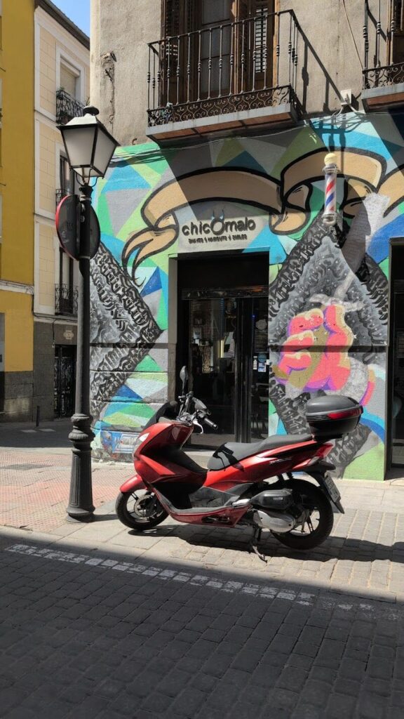 Imagen de Peluqueria Caballeros – Chico Malo – Barberia en Madrid