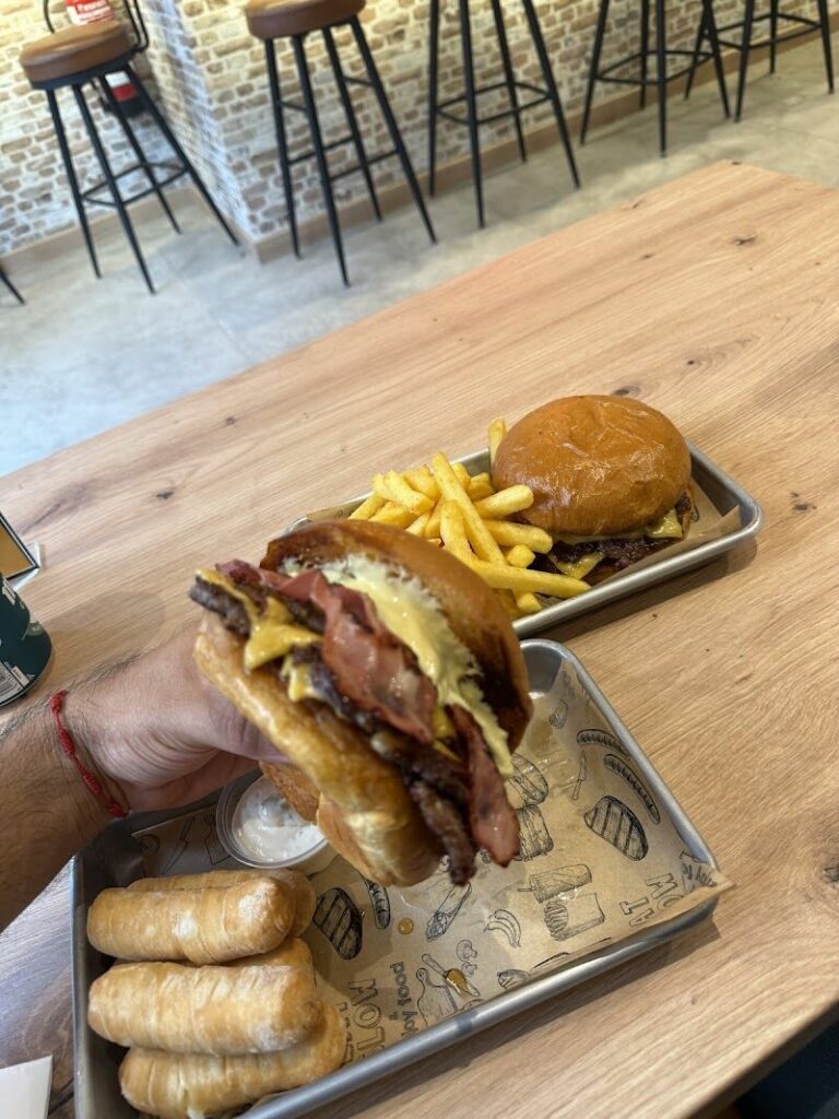 Imagen de Maillard Smash Burger / Hamburguesería en Madrid