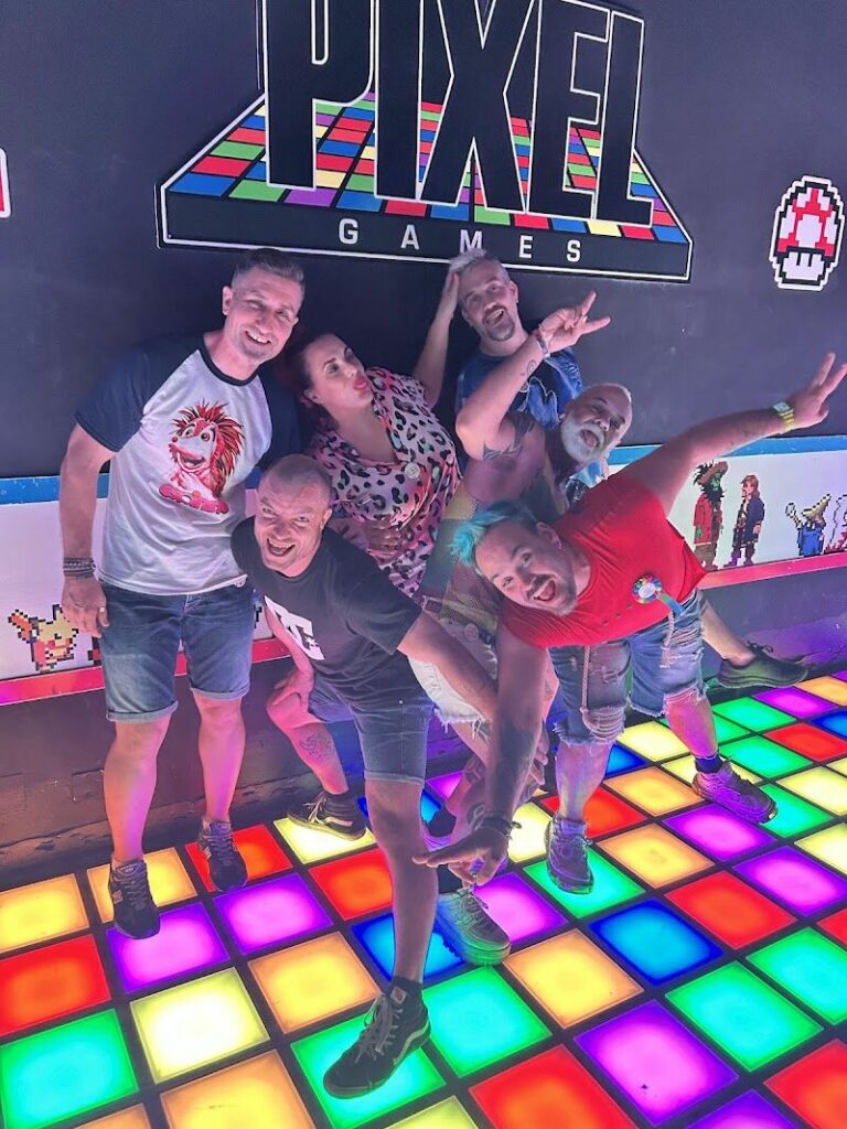 Imagen de Pixel Games: el Suelo Es Lava. Arcade Xp By Experiencity