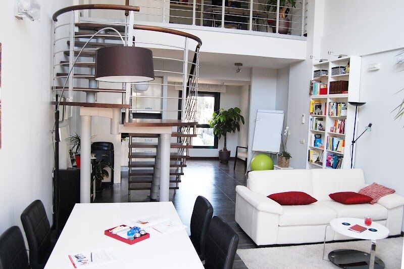 Imagen de Émora | Psicólogos en Coslada para Jóvenes, Adultos y Familias