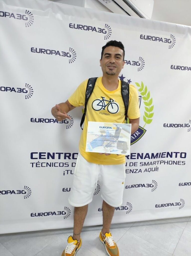 Imagen de School Repair Phones : Centro Formación de Tecnicos de Reparación de Moviles