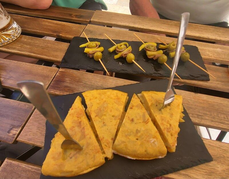 Imagen de Mientras Tanto – Restobar • Tapas • Drinks