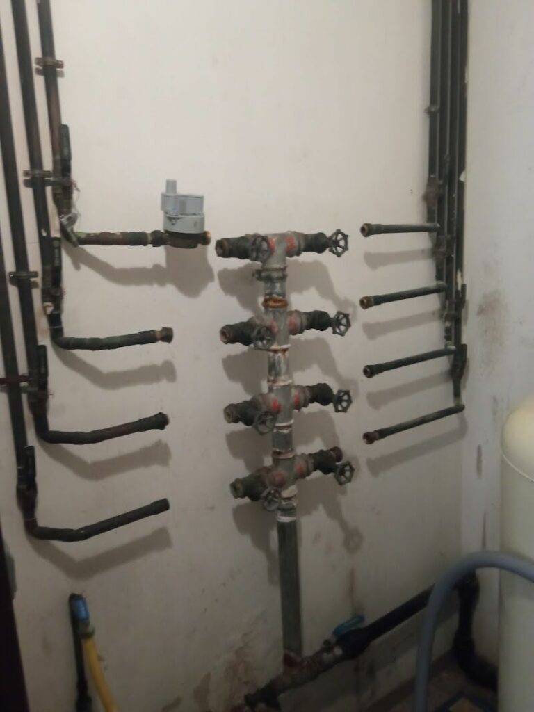 Imagen de Raúl Fenoll Fontanería Electricidad , Trabajos Verticales y Otros Servicios del Hogar