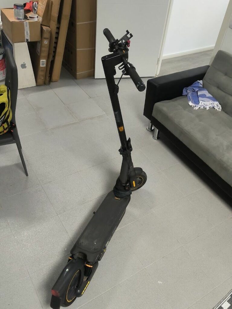 Imagen de Taller de Patinetes Eléctricos, Reparación y Venta, Servicio Express, Recambios, Accesorios, Baterías de Autonomía