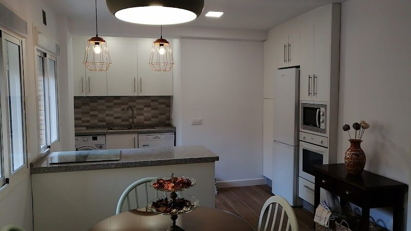 Imagen de Cocinas y Muebles Angulo (centro)